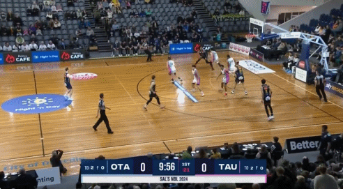 奥塔哥掘金队首节三分球9投1中 两队合计39分