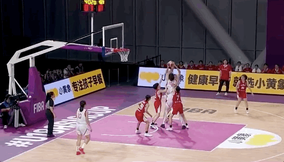 U18女篮亚洲杯赛报：张子宇砍下44+14+5 中国97-81击败日本锁定小组第一！